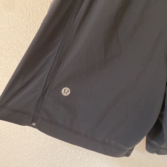 LULULEMON mens shorts with liner xxl - Picture 6 of 8